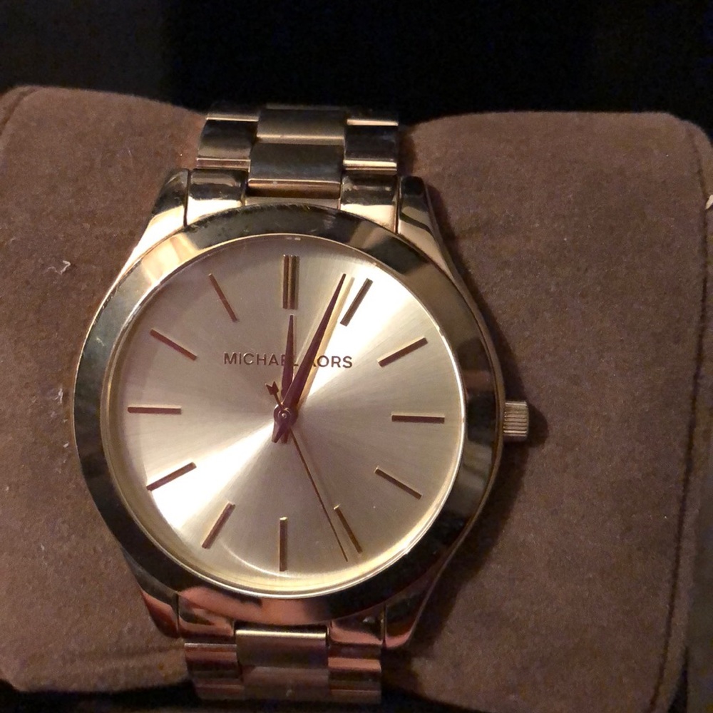 Watch - Picture 2 of 3